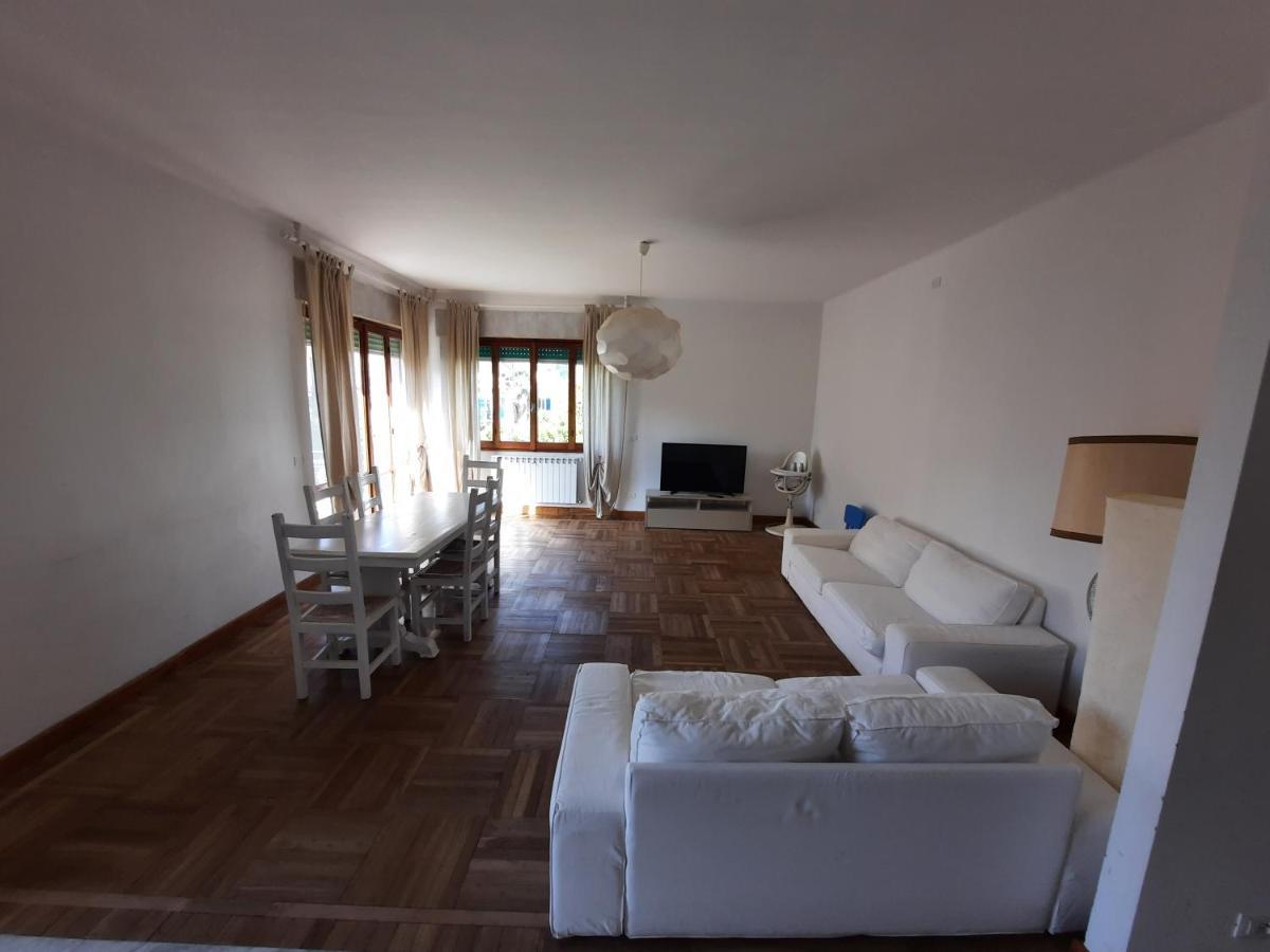 Casa Romeo Appartamento Con Posto Auto Finale Ligure Extérieur photo