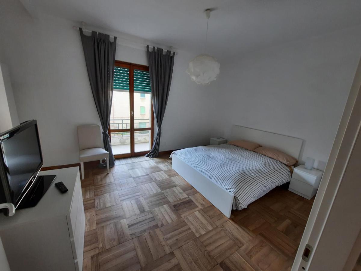 Casa Romeo Appartamento Con Posto Auto Finale Ligure Extérieur photo