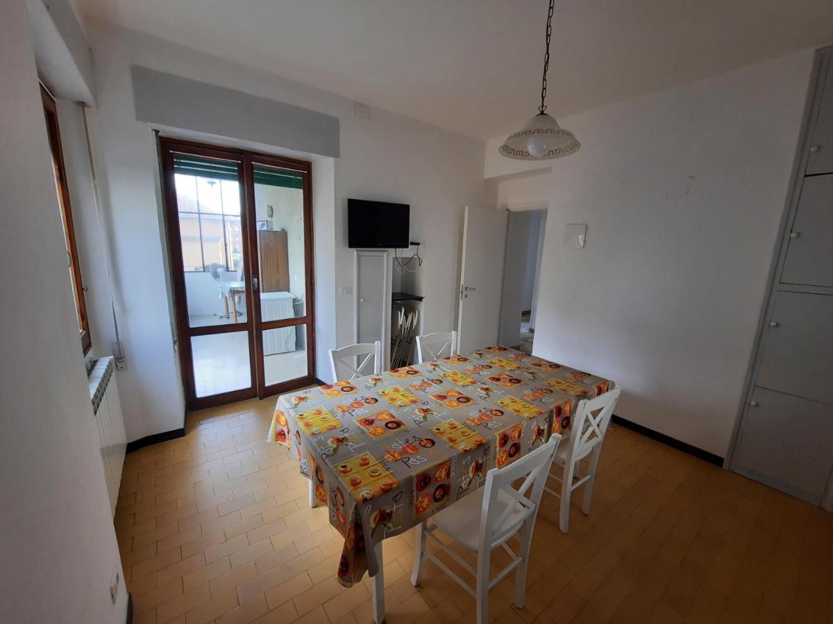 Casa Romeo Appartamento Con Posto Auto Finale Ligure Extérieur photo