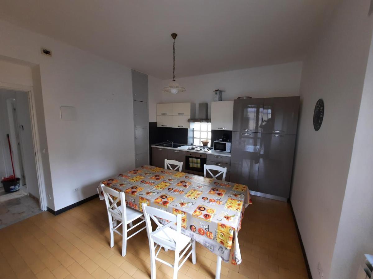 Casa Romeo Appartamento Con Posto Auto Finale Ligure Extérieur photo