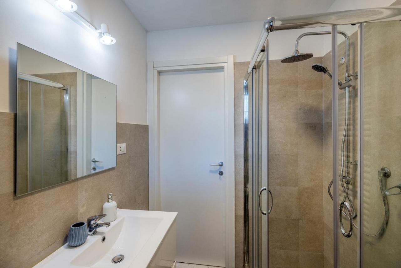 Casa Romeo Appartamento Con Posto Auto Finale Ligure Extérieur photo